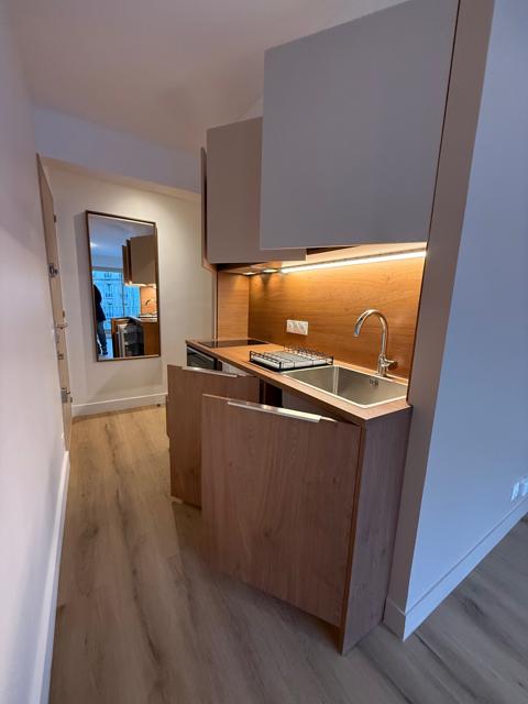 Cuisine ouverte sur le couloir