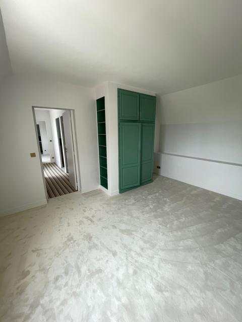 Chambre et placards intégrés